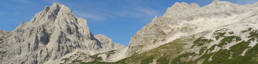 Prächtige Alpenansicht des Prielschutzhauses